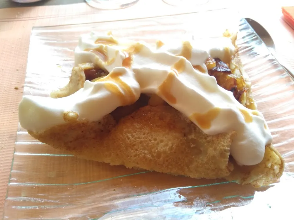 Crêpe Aux Pommes Caramélisées