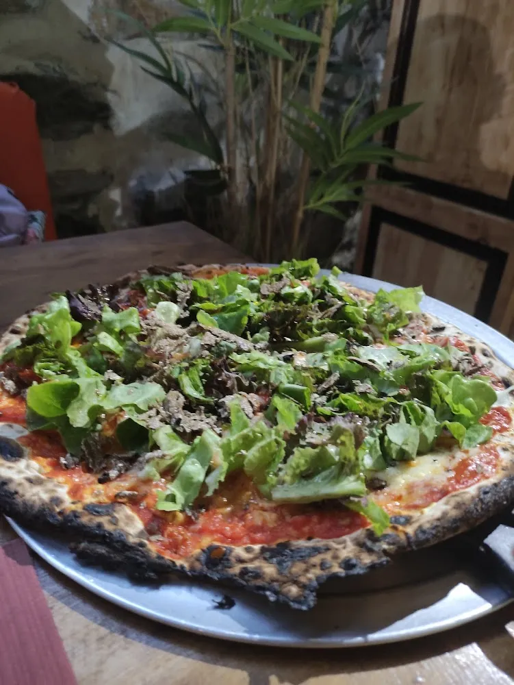 Pizza À la Bonne Franquette Au Truffes